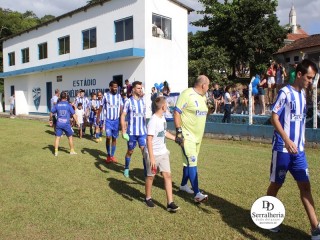 
<a style='margin-left: 5px;' class='btn btn-xs btn-social btn-facebook' href='https://www.facebook.com/sharer/sharer.php?u=https://www.boladovale.com.br/imgs/800-800-90/conteudo/fotos/1817/img5292.jpg' rel='popup' data-width='500' data-height='400'><i class='fa fa-facebook'></i>Compartilhar <span class='hidden-xs'>no Facebook</span>
</a> 
<a class='btn btn-default btn-xs' target='_blank' href='imgs/800-800-90/conteudo/fotos/1817/img5292.jpg'>
<span class='glyphicon glyphicon-cloud-download'></span> Salvar
</a> 
<span></span>