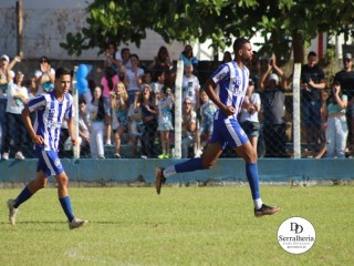 
<a style='margin-left: 5px;' class='btn btn-xs btn-social btn-facebook' href='https://www.facebook.com/sharer/sharer.php?u=https://www.boladovale.com.br/imgs/800-800-90/conteudo/fotos/1817/img5437.jpg' rel='popup' data-width='500' data-height='400'><i class='fa fa-facebook'></i>Compartilhar <span class='hidden-xs'>no Facebook</span>
</a> 
<a class='btn btn-default btn-xs' target='_blank' href='imgs/800-800-90/conteudo/fotos/1817/img5437.jpg'>
<span class='glyphicon glyphicon-cloud-download'></span> Salvar
</a> 
<span></span>