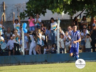 
<a style='margin-left: 5px;' class='btn btn-xs btn-social btn-facebook' href='https://www.facebook.com/sharer/sharer.php?u=https://www.boladovale.com.br/imgs/800-800-90/conteudo/fotos/1817/img5556.jpg' rel='popup' data-width='500' data-height='400'><i class='fa fa-facebook'></i>Compartilhar <span class='hidden-xs'>no Facebook</span>
</a> 
<a class='btn btn-default btn-xs' target='_blank' href='imgs/800-800-90/conteudo/fotos/1817/img5556.jpg'>
<span class='glyphicon glyphicon-cloud-download'></span> Salvar
</a> 
<span></span>