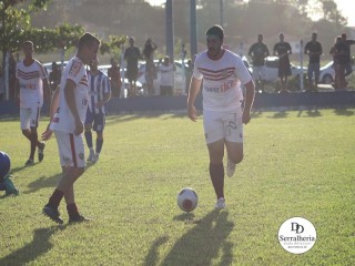 
<a style='margin-left: 5px;' class='btn btn-xs btn-social btn-facebook' href='https://www.facebook.com/sharer/sharer.php?u=https://www.boladovale.com.br/imgs/800-800-90/conteudo/fotos/1817/img5588.jpg' rel='popup' data-width='500' data-height='400'><i class='fa fa-facebook'></i>Compartilhar <span class='hidden-xs'>no Facebook</span>
</a> 
<a class='btn btn-default btn-xs' target='_blank' href='imgs/800-800-90/conteudo/fotos/1817/img5588.jpg'>
<span class='glyphicon glyphicon-cloud-download'></span> Salvar
</a> 
<span></span>