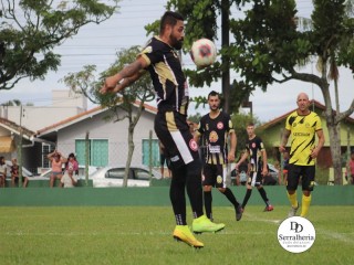 
<a style='margin-left: 5px;' class='btn btn-xs btn-social btn-facebook' href='https://www.facebook.com/sharer/sharer.php?u=https://www.boladovale.com.br/imgs/800-800-90/conteudo/fotos/1820/img6037.jpg' rel='popup' data-width='500' data-height='400'><i class='fa fa-facebook'></i>Compartilhar <span class='hidden-xs'>no Facebook</span>
</a> 
<a class='btn btn-default btn-xs' target='_blank' href='imgs/800-800-90/conteudo/fotos/1820/img6037.jpg'>
<span class='glyphicon glyphicon-cloud-download'></span> Salvar
</a> 
<span></span>