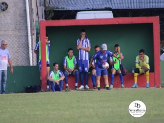 
<a style='margin-left: 5px;' class='btn btn-xs btn-social btn-facebook' href='https://www.facebook.com/sharer/sharer.php?u=https://www.boladovale.com.br/imgs/800-800-90/conteudo/fotos/1826/img7888.jpg' rel='popup' data-width='500' data-height='400'><i class='fa fa-facebook'></i>Compartilhar <span class='hidden-xs'>no Facebook</span>
</a> 
<a class='btn btn-default btn-xs' target='_blank' href='imgs/800-800-90/conteudo/fotos/1826/img7888.jpg'>
<span class='glyphicon glyphicon-cloud-download'></span> Salvar
</a> 
<span></span>