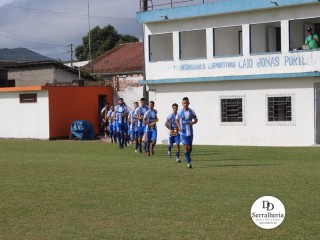 
<a style='margin-left: 5px;' class='btn btn-xs btn-social btn-facebook' href='https://www.facebook.com/sharer/sharer.php?u=https://www.boladovale.com.br/imgs/800-800-90/conteudo/fotos/1827/img8072.jpg' rel='popup' data-width='500' data-height='400'><i class='fa fa-facebook'></i>Compartilhar <span class='hidden-xs'>no Facebook</span>
</a> 
<a class='btn btn-default btn-xs' target='_blank' href='imgs/800-800-90/conteudo/fotos/1827/img8072.jpg'>
<span class='glyphicon glyphicon-cloud-download'></span> Salvar
</a> 
<span></span>