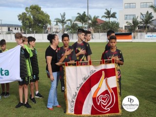 
<a style='margin-left: 5px;' class='btn btn-xs btn-social btn-facebook' href='https://www.facebook.com/sharer/sharer.php?u=https://www.boladovale.com.br/imgs/800-800-90/conteudo/fotos/1829/img8374.jpg' rel='popup' data-width='500' data-height='400'><i class='fa fa-facebook'></i>Compartilhar <span class='hidden-xs'>no Facebook</span>
</a> 
<a class='btn btn-default btn-xs' target='_blank' href='imgs/800-800-90/conteudo/fotos/1829/img8374.jpg'>
<span class='glyphicon glyphicon-cloud-download'></span> Salvar
</a> 
<span></span>