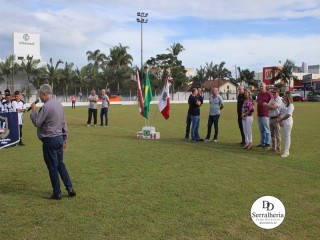 
<a style='margin-left: 5px;' class='btn btn-xs btn-social btn-facebook' href='https://www.facebook.com/sharer/sharer.php?u=https://www.boladovale.com.br/imgs/800-800-90/conteudo/fotos/1829/img8400.jpg' rel='popup' data-width='500' data-height='400'><i class='fa fa-facebook'></i>Compartilhar <span class='hidden-xs'>no Facebook</span>
</a> 
<a class='btn btn-default btn-xs' target='_blank' href='imgs/800-800-90/conteudo/fotos/1829/img8400.jpg'>
<span class='glyphicon glyphicon-cloud-download'></span> Salvar
</a> 
<span></span>