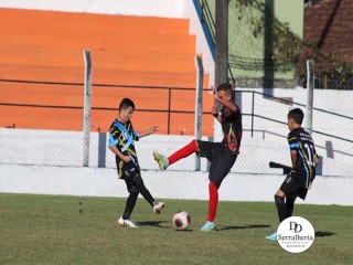
<a style='margin-left: 5px;' class='btn btn-xs btn-social btn-facebook' href='https://www.facebook.com/sharer/sharer.php?u=https://www.boladovale.com.br/imgs/800-800-90/conteudo/fotos/1831/img8655.jpg' rel='popup' data-width='500' data-height='400'><i class='fa fa-facebook'></i>Compartilhar <span class='hidden-xs'>no Facebook</span>
</a> 
<a class='btn btn-default btn-xs' target='_blank' href='imgs/800-800-90/conteudo/fotos/1831/img8655.jpg'>
<span class='glyphicon glyphicon-cloud-download'></span> Salvar
</a> 
<span></span>