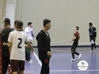 
<a style='margin-left: 5px;' class='btn btn-xs btn-social btn-facebook' href='https://www.facebook.com/sharer/sharer.php?u=https://www.boladovale.com.br/imgs/800-800-90/conteudo/fotos/1834/img8911.jpg' rel='popup' data-width='500' data-height='400'><i class='fa fa-facebook'></i>Compartilhar <span class='hidden-xs'>no Facebook</span>
</a> 
<a class='btn btn-default btn-xs' target='_blank' href='imgs/800-800-90/conteudo/fotos/1834/img8911.jpg'>
<span class='glyphicon glyphicon-cloud-download'></span> Salvar
</a> 
<span></span>