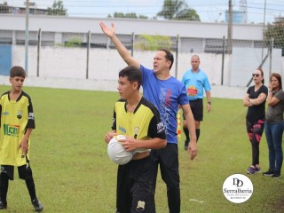 
<a style='margin-left: 5px;' class='btn btn-xs btn-social btn-facebook' href='https://www.facebook.com/sharer/sharer.php?u=https://www.boladovale.com.br/imgs/800-800-90/conteudo/fotos/1835/img8937.jpg' rel='popup' data-width='500' data-height='400'><i class='fa fa-facebook'></i>Compartilhar <span class='hidden-xs'>no Facebook</span>
</a> 
<a class='btn btn-default btn-xs' target='_blank' href='imgs/800-800-90/conteudo/fotos/1835/img8937.jpg'>
<span class='glyphicon glyphicon-cloud-download'></span> Salvar
</a> 
<span></span>