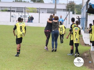 
<a style='margin-left: 5px;' class='btn btn-xs btn-social btn-facebook' href='https://www.facebook.com/sharer/sharer.php?u=https://www.boladovale.com.br/imgs/800-800-90/conteudo/fotos/1835/img8968.jpg' rel='popup' data-width='500' data-height='400'><i class='fa fa-facebook'></i>Compartilhar <span class='hidden-xs'>no Facebook</span>
</a> 
<a class='btn btn-default btn-xs' target='_blank' href='imgs/800-800-90/conteudo/fotos/1835/img8968.jpg'>
<span class='glyphicon glyphicon-cloud-download'></span> Salvar
</a> 
<span></span>
