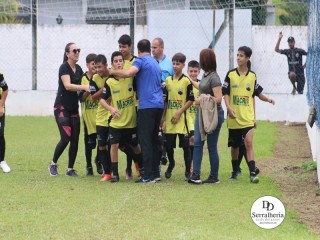 
<a style='margin-left: 5px;' class='btn btn-xs btn-social btn-facebook' href='https://www.facebook.com/sharer/sharer.php?u=https://www.boladovale.com.br/imgs/800-800-90/conteudo/fotos/1835/img8971.jpg' rel='popup' data-width='500' data-height='400'><i class='fa fa-facebook'></i>Compartilhar <span class='hidden-xs'>no Facebook</span>
</a> 
<a class='btn btn-default btn-xs' target='_blank' href='imgs/800-800-90/conteudo/fotos/1835/img8971.jpg'>
<span class='glyphicon glyphicon-cloud-download'></span> Salvar
</a> 
<span></span>