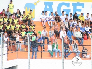 
<a style='margin-left: 5px;' class='btn btn-xs btn-social btn-facebook' href='https://www.facebook.com/sharer/sharer.php?u=https://www.boladovale.com.br/imgs/800-800-90/conteudo/fotos/1835/img9016.jpg' rel='popup' data-width='500' data-height='400'><i class='fa fa-facebook'></i>Compartilhar <span class='hidden-xs'>no Facebook</span>
</a> 
<a class='btn btn-default btn-xs' target='_blank' href='imgs/800-800-90/conteudo/fotos/1835/img9016.jpg'>
<span class='glyphicon glyphicon-cloud-download'></span> Salvar
</a> 
<span></span>