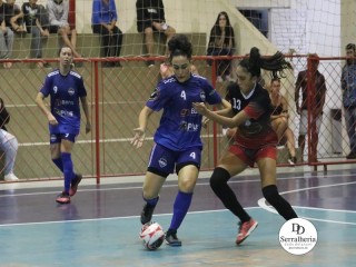 
<a style='margin-left: 5px;' class='btn btn-xs btn-social btn-facebook' href='https://www.facebook.com/sharer/sharer.php?u=https://www.boladovale.com.br/imgs/800-800-90/conteudo/fotos/1836/img9317.jpg' rel='popup' data-width='500' data-height='400'><i class='fa fa-facebook'></i>Compartilhar <span class='hidden-xs'>no Facebook</span>
</a> 
<a class='btn btn-default btn-xs' target='_blank' href='imgs/800-800-90/conteudo/fotos/1836/img9317.jpg'>
<span class='glyphicon glyphicon-cloud-download'></span> Salvar
</a> 
<span></span>