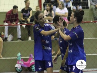 
<a style='margin-left: 5px;' class='btn btn-xs btn-social btn-facebook' href='https://www.facebook.com/sharer/sharer.php?u=https://www.boladovale.com.br/imgs/800-800-90/conteudo/fotos/1836/img9338.jpg' rel='popup' data-width='500' data-height='400'><i class='fa fa-facebook'></i>Compartilhar <span class='hidden-xs'>no Facebook</span>
</a> 
<a class='btn btn-default btn-xs' target='_blank' href='imgs/800-800-90/conteudo/fotos/1836/img9338.jpg'>
<span class='glyphicon glyphicon-cloud-download'></span> Salvar
</a> 
<span></span>