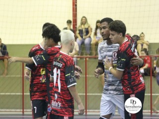 
<a style='margin-left: 5px;' class='btn btn-xs btn-social btn-facebook' href='https://www.facebook.com/sharer/sharer.php?u=https://www.boladovale.com.br/imgs/800-800-90/conteudo/fotos/1838/img9550.jpg' rel='popup' data-width='500' data-height='400'><i class='fa fa-facebook'></i>Compartilhar <span class='hidden-xs'>no Facebook</span>
</a> 
<a class='btn btn-default btn-xs' target='_blank' href='imgs/800-800-90/conteudo/fotos/1838/img9550.jpg'>
<span class='glyphicon glyphicon-cloud-download'></span> Salvar
</a> 
<span></span>