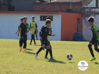
<a style='margin-left: 5px;' class='btn btn-xs btn-social btn-facebook' href='https://www.facebook.com/sharer/sharer.php?u=https://www.boladovale.com.br/imgs/800-800-90/conteudo/fotos/1840/img9834.jpg' rel='popup' data-width='500' data-height='400'><i class='fa fa-facebook'></i>Compartilhar <span class='hidden-xs'>no Facebook</span>
</a> 
<a class='btn btn-default btn-xs' target='_blank' href='imgs/800-800-90/conteudo/fotos/1840/img9834.jpg'>
<span class='glyphicon glyphicon-cloud-download'></span> Salvar
</a> 
<span></span>
