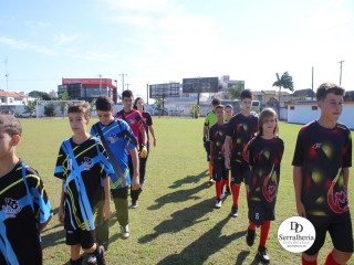 
<a style='margin-left: 5px;' class='btn btn-xs btn-social btn-facebook' href='https://www.facebook.com/sharer/sharer.php?u=https://www.boladovale.com.br/imgs/800-800-90/conteudo/fotos/1841/img0053.jpg' rel='popup' data-width='500' data-height='400'><i class='fa fa-facebook'></i>Compartilhar <span class='hidden-xs'>no Facebook</span>
</a> 
<a class='btn btn-default btn-xs' target='_blank' href='imgs/800-800-90/conteudo/fotos/1841/img0053.jpg'>
<span class='glyphicon glyphicon-cloud-download'></span> Salvar
</a> 
<span></span>