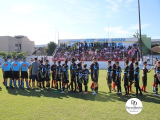 
<a style='margin-left: 5px;' class='btn btn-xs btn-social btn-facebook' href='https://www.facebook.com/sharer/sharer.php?u=https://www.boladovale.com.br/imgs/800-800-90/conteudo/fotos/1841/img0068.jpg' rel='popup' data-width='500' data-height='400'><i class='fa fa-facebook'></i>Compartilhar <span class='hidden-xs'>no Facebook</span>
</a> 
<a class='btn btn-default btn-xs' target='_blank' href='imgs/800-800-90/conteudo/fotos/1841/img0068.jpg'>
<span class='glyphicon glyphicon-cloud-download'></span> Salvar
</a> 
<span></span>