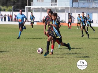 
<a style='margin-left: 5px;' class='btn btn-xs btn-social btn-facebook' href='https://www.facebook.com/sharer/sharer.php?u=https://www.boladovale.com.br/imgs/800-800-90/conteudo/fotos/1841/img0135.jpg' rel='popup' data-width='500' data-height='400'><i class='fa fa-facebook'></i>Compartilhar <span class='hidden-xs'>no Facebook</span>
</a> 
<a class='btn btn-default btn-xs' target='_blank' href='imgs/800-800-90/conteudo/fotos/1841/img0135.jpg'>
<span class='glyphicon glyphicon-cloud-download'></span> Salvar
</a> 
<span></span>