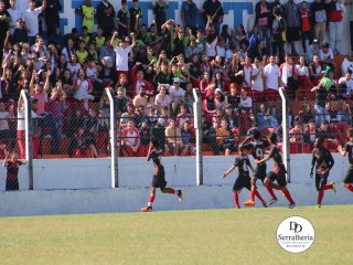 
<a style='margin-left: 5px;' class='btn btn-xs btn-social btn-facebook' href='https://www.facebook.com/sharer/sharer.php?u=https://www.boladovale.com.br/imgs/800-800-90/conteudo/fotos/1841/img0147.jpg' rel='popup' data-width='500' data-height='400'><i class='fa fa-facebook'></i>Compartilhar <span class='hidden-xs'>no Facebook</span>
</a> 
<a class='btn btn-default btn-xs' target='_blank' href='imgs/800-800-90/conteudo/fotos/1841/img0147.jpg'>
<span class='glyphicon glyphicon-cloud-download'></span> Salvar
</a> 
<span></span>