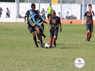 
<a style='margin-left: 5px;' class='btn btn-xs btn-social btn-facebook' href='https://www.facebook.com/sharer/sharer.php?u=https://www.boladovale.com.br/imgs/800-800-90/conteudo/fotos/1841/img0193.jpg' rel='popup' data-width='500' data-height='400'><i class='fa fa-facebook'></i>Compartilhar <span class='hidden-xs'>no Facebook</span>
</a> 
<a class='btn btn-default btn-xs' target='_blank' href='imgs/800-800-90/conteudo/fotos/1841/img0193.jpg'>
<span class='glyphicon glyphicon-cloud-download'></span> Salvar
</a> 
<span></span>