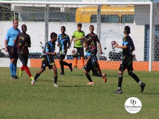 
<a style='margin-left: 5px;' class='btn btn-xs btn-social btn-facebook' href='https://www.facebook.com/sharer/sharer.php?u=https://www.boladovale.com.br/imgs/800-800-90/conteudo/fotos/1841/img0198.jpg' rel='popup' data-width='500' data-height='400'><i class='fa fa-facebook'></i>Compartilhar <span class='hidden-xs'>no Facebook</span>
</a> 
<a class='btn btn-default btn-xs' target='_blank' href='imgs/800-800-90/conteudo/fotos/1841/img0198.jpg'>
<span class='glyphicon glyphicon-cloud-download'></span> Salvar
</a> 
<span></span>