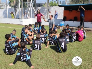 
<a style='margin-left: 5px;' class='btn btn-xs btn-social btn-facebook' href='https://www.facebook.com/sharer/sharer.php?u=https://www.boladovale.com.br/imgs/800-800-90/conteudo/fotos/1841/img0229.jpg' rel='popup' data-width='500' data-height='400'><i class='fa fa-facebook'></i>Compartilhar <span class='hidden-xs'>no Facebook</span>
</a> 
<a class='btn btn-default btn-xs' target='_blank' href='imgs/800-800-90/conteudo/fotos/1841/img0229.jpg'>
<span class='glyphicon glyphicon-cloud-download'></span> Salvar
</a> 
<span></span>