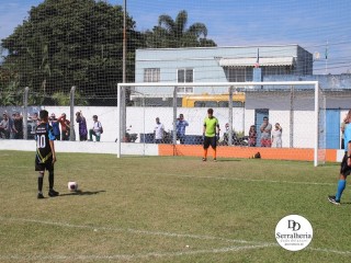 
<a style='margin-left: 5px;' class='btn btn-xs btn-social btn-facebook' href='https://www.facebook.com/sharer/sharer.php?u=https://www.boladovale.com.br/imgs/800-800-90/conteudo/fotos/1841/img0237.jpg' rel='popup' data-width='500' data-height='400'><i class='fa fa-facebook'></i>Compartilhar <span class='hidden-xs'>no Facebook</span>
</a> 
<a class='btn btn-default btn-xs' target='_blank' href='imgs/800-800-90/conteudo/fotos/1841/img0237.jpg'>
<span class='glyphicon glyphicon-cloud-download'></span> Salvar
</a> 
<span></span>