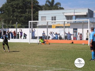 
<a style='margin-left: 5px;' class='btn btn-xs btn-social btn-facebook' href='https://www.facebook.com/sharer/sharer.php?u=https://www.boladovale.com.br/imgs/800-800-90/conteudo/fotos/1841/img0305.jpg' rel='popup' data-width='500' data-height='400'><i class='fa fa-facebook'></i>Compartilhar <span class='hidden-xs'>no Facebook</span>
</a> 
<a class='btn btn-default btn-xs' target='_blank' href='imgs/800-800-90/conteudo/fotos/1841/img0305.jpg'>
<span class='glyphicon glyphicon-cloud-download'></span> Salvar
</a> 
<span></span>