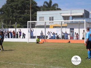 
<a style='margin-left: 5px;' class='btn btn-xs btn-social btn-facebook' href='https://www.facebook.com/sharer/sharer.php?u=https://www.boladovale.com.br/imgs/800-800-90/conteudo/fotos/1841/img0307.jpg' rel='popup' data-width='500' data-height='400'><i class='fa fa-facebook'></i>Compartilhar <span class='hidden-xs'>no Facebook</span>
</a> 
<a class='btn btn-default btn-xs' target='_blank' href='imgs/800-800-90/conteudo/fotos/1841/img0307.jpg'>
<span class='glyphicon glyphicon-cloud-download'></span> Salvar
</a> 
<span></span>