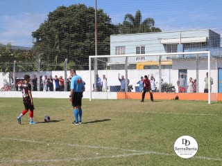 
<a style='margin-left: 5px;' class='btn btn-xs btn-social btn-facebook' href='https://www.facebook.com/sharer/sharer.php?u=https://www.boladovale.com.br/imgs/800-800-90/conteudo/fotos/1841/img0311.jpg' rel='popup' data-width='500' data-height='400'><i class='fa fa-facebook'></i>Compartilhar <span class='hidden-xs'>no Facebook</span>
</a> 
<a class='btn btn-default btn-xs' target='_blank' href='imgs/800-800-90/conteudo/fotos/1841/img0311.jpg'>
<span class='glyphicon glyphicon-cloud-download'></span> Salvar
</a> 
<span></span>