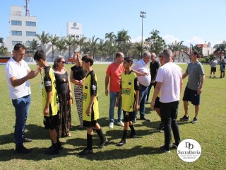 
<a style='margin-left: 5px;' class='btn btn-xs btn-social btn-facebook' href='https://www.facebook.com/sharer/sharer.php?u=https://www.boladovale.com.br/imgs/800-800-90/conteudo/fotos/1842/img0375.jpg' rel='popup' data-width='500' data-height='400'><i class='fa fa-facebook'></i>Compartilhar <span class='hidden-xs'>no Facebook</span>
</a> 
<a class='btn btn-default btn-xs' target='_blank' href='imgs/800-800-90/conteudo/fotos/1842/img0375.jpg'>
<span class='glyphicon glyphicon-cloud-download'></span> Salvar
</a> 
<span></span>
