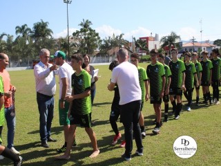 
<a style='margin-left: 5px;' class='btn btn-xs btn-social btn-facebook' href='https://www.facebook.com/sharer/sharer.php?u=https://www.boladovale.com.br/imgs/800-800-90/conteudo/fotos/1842/img0386.jpg' rel='popup' data-width='500' data-height='400'><i class='fa fa-facebook'></i>Compartilhar <span class='hidden-xs'>no Facebook</span>
</a> 
<a class='btn btn-default btn-xs' target='_blank' href='imgs/800-800-90/conteudo/fotos/1842/img0386.jpg'>
<span class='glyphicon glyphicon-cloud-download'></span> Salvar
</a> 
<span></span>