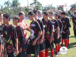 
<a style='margin-left: 5px;' class='btn btn-xs btn-social btn-facebook' href='https://www.facebook.com/sharer/sharer.php?u=https://www.boladovale.com.br/imgs/800-800-90/conteudo/fotos/1842/img0427.jpg' rel='popup' data-width='500' data-height='400'><i class='fa fa-facebook'></i>Compartilhar <span class='hidden-xs'>no Facebook</span>
</a> 
<a class='btn btn-default btn-xs' target='_blank' href='imgs/800-800-90/conteudo/fotos/1842/img0427.jpg'>
<span class='glyphicon glyphicon-cloud-download'></span> Salvar
</a> 
<span></span>