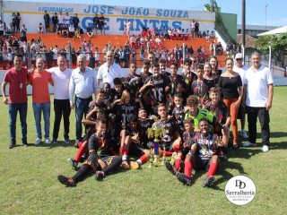 
<a style='margin-left: 5px;' class='btn btn-xs btn-social btn-facebook' href='https://www.facebook.com/sharer/sharer.php?u=https://www.boladovale.com.br/imgs/800-800-90/conteudo/fotos/1842/img0437.jpg' rel='popup' data-width='500' data-height='400'><i class='fa fa-facebook'></i>Compartilhar <span class='hidden-xs'>no Facebook</span>
</a> 
<a class='btn btn-default btn-xs' target='_blank' href='imgs/800-800-90/conteudo/fotos/1842/img0437.jpg'>
<span class='glyphicon glyphicon-cloud-download'></span> Salvar
</a> 
<span></span>