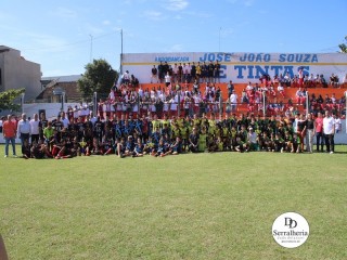 
<a style='margin-left: 5px;' class='btn btn-xs btn-social btn-facebook' href='https://www.facebook.com/sharer/sharer.php?u=https://www.boladovale.com.br/imgs/800-800-90/conteudo/fotos/1842/img0446.jpg' rel='popup' data-width='500' data-height='400'><i class='fa fa-facebook'></i>Compartilhar <span class='hidden-xs'>no Facebook</span>
</a> 
<a class='btn btn-default btn-xs' target='_blank' href='imgs/800-800-90/conteudo/fotos/1842/img0446.jpg'>
<span class='glyphicon glyphicon-cloud-download'></span> Salvar
</a> 
<span></span>