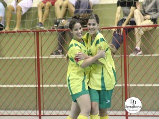 
<a style='margin-left: 5px;' class='btn btn-xs btn-social btn-facebook' href='https://www.facebook.com/sharer/sharer.php?u=https://www.boladovale.com.br/imgs/800-800-90/conteudo/fotos/1844/img0671.jpg' rel='popup' data-width='500' data-height='400'><i class='fa fa-facebook'></i>Compartilhar <span class='hidden-xs'>no Facebook</span>
</a> 
<a class='btn btn-default btn-xs' target='_blank' href='imgs/800-800-90/conteudo/fotos/1844/img0671.jpg'>
<span class='glyphicon glyphicon-cloud-download'></span> Salvar
</a> 
<span></span>