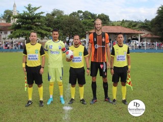 
<a style='margin-left: 5px;' class='btn btn-xs btn-social btn-facebook' href='https://www.facebook.com/sharer/sharer.php?u=https://www.boladovale.com.br/imgs/800-800-90/conteudo/fotos/1846/img0990.jpg' rel='popup' data-width='500' data-height='400'><i class='fa fa-facebook'></i>Compartilhar <span class='hidden-xs'>no Facebook</span>
</a> 
<a class='btn btn-default btn-xs' target='_blank' href='imgs/800-800-90/conteudo/fotos/1846/img0990.jpg'>
<span class='glyphicon glyphicon-cloud-download'></span> Salvar
</a> 
<span></span>