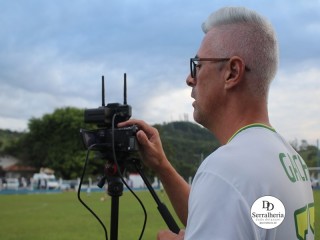 
<a style='margin-left: 5px;' class='btn btn-xs btn-social btn-facebook' href='https://www.facebook.com/sharer/sharer.php?u=https://www.boladovale.com.br/imgs/800-800-90/conteudo/fotos/1846/img1257.jpg' rel='popup' data-width='500' data-height='400'><i class='fa fa-facebook'></i>Compartilhar <span class='hidden-xs'>no Facebook</span>
</a> 
<a class='btn btn-default btn-xs' target='_blank' href='imgs/800-800-90/conteudo/fotos/1846/img1257.jpg'>
<span class='glyphicon glyphicon-cloud-download'></span> Salvar
</a> 
<span></span>