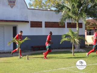 
<a style='margin-left: 5px;' class='btn btn-xs btn-social btn-facebook' href='https://www.facebook.com/sharer/sharer.php?u=https://www.boladovale.com.br/imgs/800-800-90/conteudo/fotos/1847/img1326.jpg' rel='popup' data-width='500' data-height='400'><i class='fa fa-facebook'></i>Compartilhar <span class='hidden-xs'>no Facebook</span>
</a> 
<a class='btn btn-default btn-xs' target='_blank' href='imgs/800-800-90/conteudo/fotos/1847/img1326.jpg'>
<span class='glyphicon glyphicon-cloud-download'></span> Salvar
</a> 
<span></span>