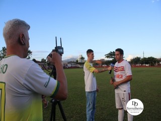 
<a style='margin-left: 5px;' class='btn btn-xs btn-social btn-facebook' href='https://www.facebook.com/sharer/sharer.php?u=https://www.boladovale.com.br/imgs/800-800-90/conteudo/fotos/1847/img1682.jpg' rel='popup' data-width='500' data-height='400'><i class='fa fa-facebook'></i>Compartilhar <span class='hidden-xs'>no Facebook</span>
</a> 
<a class='btn btn-default btn-xs' target='_blank' href='imgs/800-800-90/conteudo/fotos/1847/img1682.jpg'>
<span class='glyphicon glyphicon-cloud-download'></span> Salvar
</a> 
<span></span>