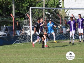 
<a style='margin-left: 5px;' class='btn btn-xs btn-social btn-facebook' href='https://www.facebook.com/sharer/sharer.php?u=https://www.boladovale.com.br/imgs/800-800-90/conteudo/fotos/1852/img2029.jpg' rel='popup' data-width='500' data-height='400'><i class='fa fa-facebook'></i>Compartilhar <span class='hidden-xs'>no Facebook</span>
</a> 
<a class='btn btn-default btn-xs' target='_blank' href='imgs/800-800-90/conteudo/fotos/1852/img2029.jpg'>
<span class='glyphicon glyphicon-cloud-download'></span> Salvar
</a> 
<span></span>