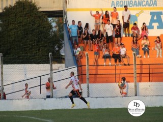 
<a style='margin-left: 5px;' class='btn btn-xs btn-social btn-facebook' href='https://www.facebook.com/sharer/sharer.php?u=https://www.boladovale.com.br/imgs/800-800-90/conteudo/fotos/1854/img2602.jpg' rel='popup' data-width='500' data-height='400'><i class='fa fa-facebook'></i>Compartilhar <span class='hidden-xs'>no Facebook</span>
</a> 
<a class='btn btn-default btn-xs' target='_blank' href='imgs/800-800-90/conteudo/fotos/1854/img2602.jpg'>
<span class='glyphicon glyphicon-cloud-download'></span> Salvar
</a> 
<span></span>