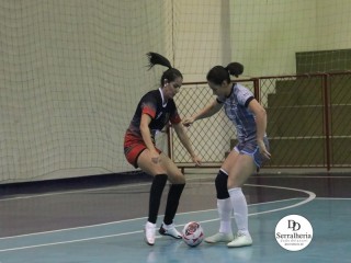 
<a style='margin-left: 5px;' class='btn btn-xs btn-social btn-facebook' href='https://www.facebook.com/sharer/sharer.php?u=https://www.boladovale.com.br/imgs/800-800-90/conteudo/fotos/1855/img2645.jpg' rel='popup' data-width='500' data-height='400'><i class='fa fa-facebook'></i>Compartilhar <span class='hidden-xs'>no Facebook</span>
</a> 
<a class='btn btn-default btn-xs' target='_blank' href='imgs/800-800-90/conteudo/fotos/1855/img2645.jpg'>
<span class='glyphicon glyphicon-cloud-download'></span> Salvar
</a> 
<span></span>