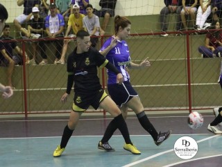 
<a style='margin-left: 5px;' class='btn btn-xs btn-social btn-facebook' href='https://www.facebook.com/sharer/sharer.php?u=https://www.boladovale.com.br/imgs/800-800-90/conteudo/fotos/1856/img2824.jpg' rel='popup' data-width='500' data-height='400'><i class='fa fa-facebook'></i>Compartilhar <span class='hidden-xs'>no Facebook</span>
</a> 
<a class='btn btn-default btn-xs' target='_blank' href='imgs/800-800-90/conteudo/fotos/1856/img2824.jpg'>
<span class='glyphicon glyphicon-cloud-download'></span> Salvar
</a> 
<span></span>