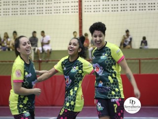 
<a style='margin-left: 5px;' class='btn btn-xs btn-social btn-facebook' href='https://www.facebook.com/sharer/sharer.php?u=https://www.boladovale.com.br/imgs/800-800-90/conteudo/fotos/1858/img3953.jpg' rel='popup' data-width='500' data-height='400'><i class='fa fa-facebook'></i>Compartilhar <span class='hidden-xs'>no Facebook</span>
</a> 
<a class='btn btn-default btn-xs' target='_blank' href='imgs/800-800-90/conteudo/fotos/1858/img3953.jpg'>
<span class='glyphicon glyphicon-cloud-download'></span> Salvar
</a> 
<span></span>