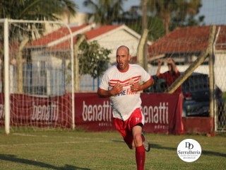 
<a style='margin-left: 5px;' class='btn btn-xs btn-social btn-facebook' href='https://www.facebook.com/sharer/sharer.php?u=https://www.boladovale.com.br/imgs/800-800-90/conteudo/fotos/1861/img4437.jpg' rel='popup' data-width='500' data-height='400'><i class='fa fa-facebook'></i>Compartilhar <span class='hidden-xs'>no Facebook</span>
</a> 
<a class='btn btn-default btn-xs' target='_blank' href='imgs/800-800-90/conteudo/fotos/1861/img4437.jpg'>
<span class='glyphicon glyphicon-cloud-download'></span> Salvar
</a> 
<span></span>
