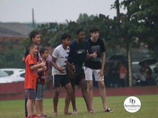 
<a style='margin-left: 5px;' class='btn btn-xs btn-social btn-facebook' href='https://www.facebook.com/sharer/sharer.php?u=https://www.boladovale.com.br/imgs/800-800-90/conteudo/fotos/1863/img5189.jpg' rel='popup' data-width='500' data-height='400'><i class='fa fa-facebook'></i>Compartilhar <span class='hidden-xs'>no Facebook</span>
</a> 
<a class='btn btn-default btn-xs' target='_blank' href='imgs/800-800-90/conteudo/fotos/1863/img5189.jpg'>
<span class='glyphicon glyphicon-cloud-download'></span> Salvar
</a> 
<span></span>