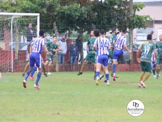 
<a style='margin-left: 5px;' class='btn btn-xs btn-social btn-facebook' href='https://www.facebook.com/sharer/sharer.php?u=https://www.boladovale.com.br/imgs/800-800-90/conteudo/fotos/1864/img5354.jpg' rel='popup' data-width='500' data-height='400'><i class='fa fa-facebook'></i>Compartilhar <span class='hidden-xs'>no Facebook</span>
</a> 
<a class='btn btn-default btn-xs' target='_blank' href='imgs/800-800-90/conteudo/fotos/1864/img5354.jpg'>
<span class='glyphicon glyphicon-cloud-download'></span> Salvar
</a> 
<span></span>