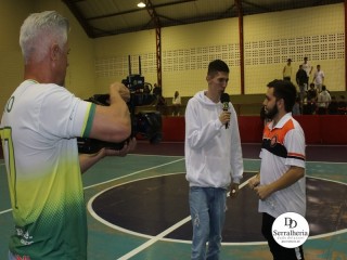 
<a style='margin-left: 5px;' class='btn btn-xs btn-social btn-facebook' href='https://www.facebook.com/sharer/sharer.php?u=https://www.boladovale.com.br/imgs/800-800-90/conteudo/fotos/1866/img5734.jpg' rel='popup' data-width='500' data-height='400'><i class='fa fa-facebook'></i>Compartilhar <span class='hidden-xs'>no Facebook</span>
</a> 
<a class='btn btn-default btn-xs' target='_blank' href='imgs/800-800-90/conteudo/fotos/1866/img5734.jpg'>
<span class='glyphicon glyphicon-cloud-download'></span> Salvar
</a> 
<span></span>