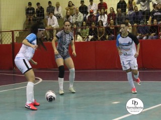 
<a style='margin-left: 5px;' class='btn btn-xs btn-social btn-facebook' href='https://www.facebook.com/sharer/sharer.php?u=https://www.boladovale.com.br/imgs/800-800-90/conteudo/fotos/1869/img6248.jpg' rel='popup' data-width='500' data-height='400'><i class='fa fa-facebook'></i>Compartilhar <span class='hidden-xs'>no Facebook</span>
</a> 
<a class='btn btn-default btn-xs' target='_blank' href='imgs/800-800-90/conteudo/fotos/1869/img6248.jpg'>
<span class='glyphicon glyphicon-cloud-download'></span> Salvar
</a> 
<span></span>